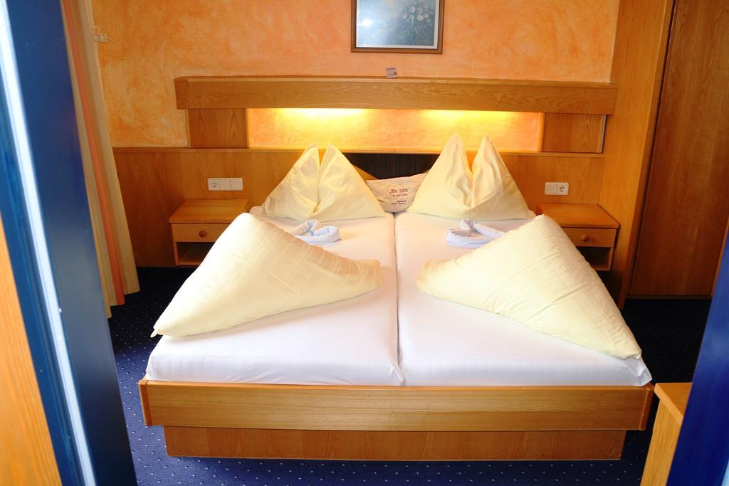 Panoramahotel Hauserhof Hermagor Zimmer foto