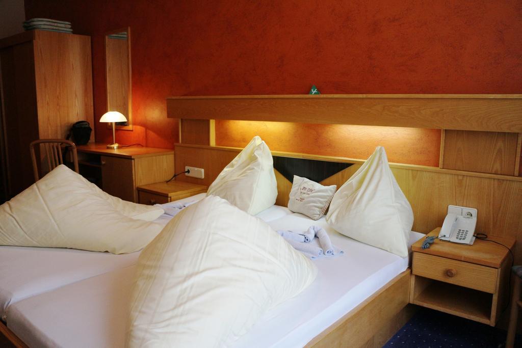 Panoramahotel Hauserhof Hermagor Zimmer foto