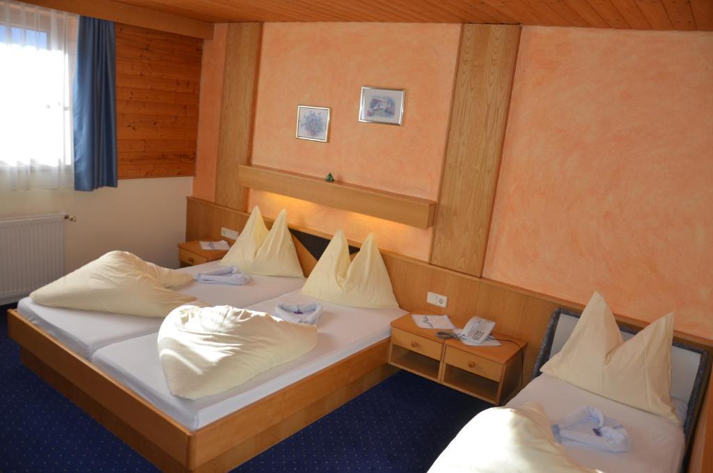 Panoramahotel Hauserhof Hermagor Zimmer foto